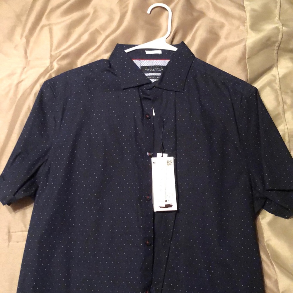 Men’s button down (short sleeve)